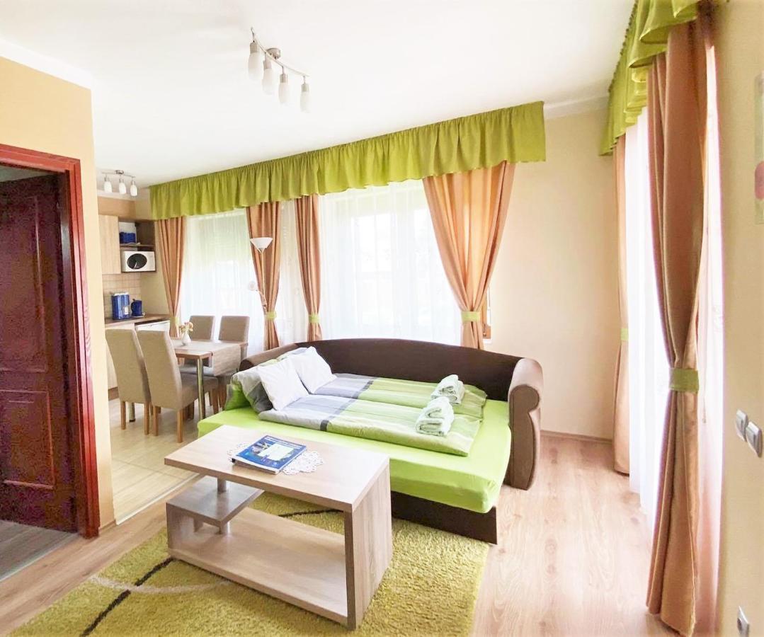 Apartman Siesta Buek - Buekfuerdo エクステリア 写真