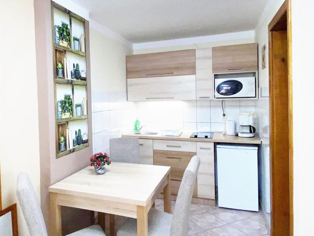 Apartman Siesta Buek - Buekfuerdo エクステリア 写真