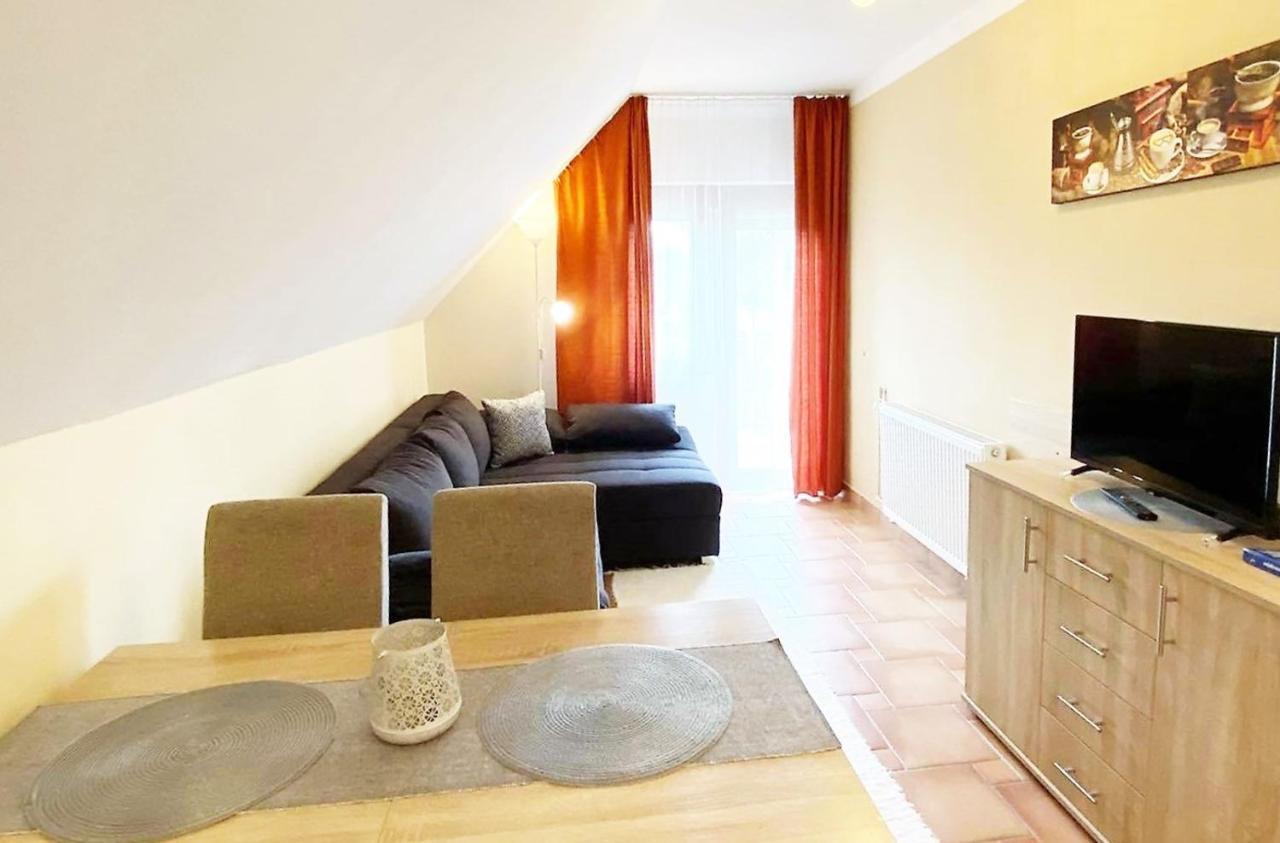 Apartman Siesta Buek - Buekfuerdo エクステリア 写真