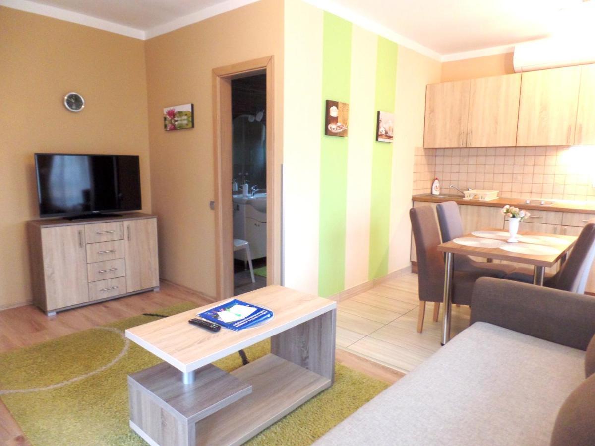 Apartman Siesta Buek - Buekfuerdo エクステリア 写真