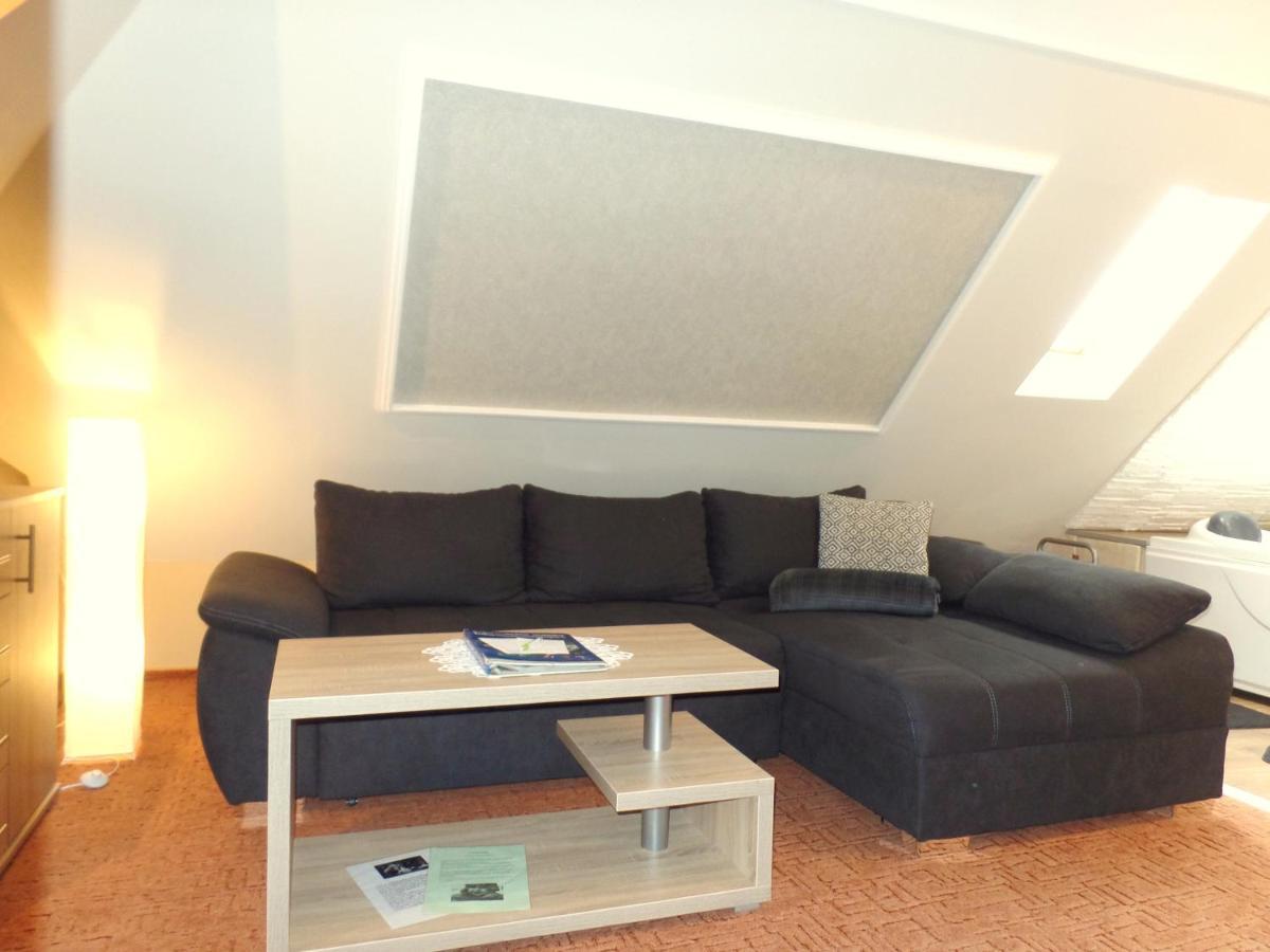 Apartman Siesta Buek - Buekfuerdo エクステリア 写真