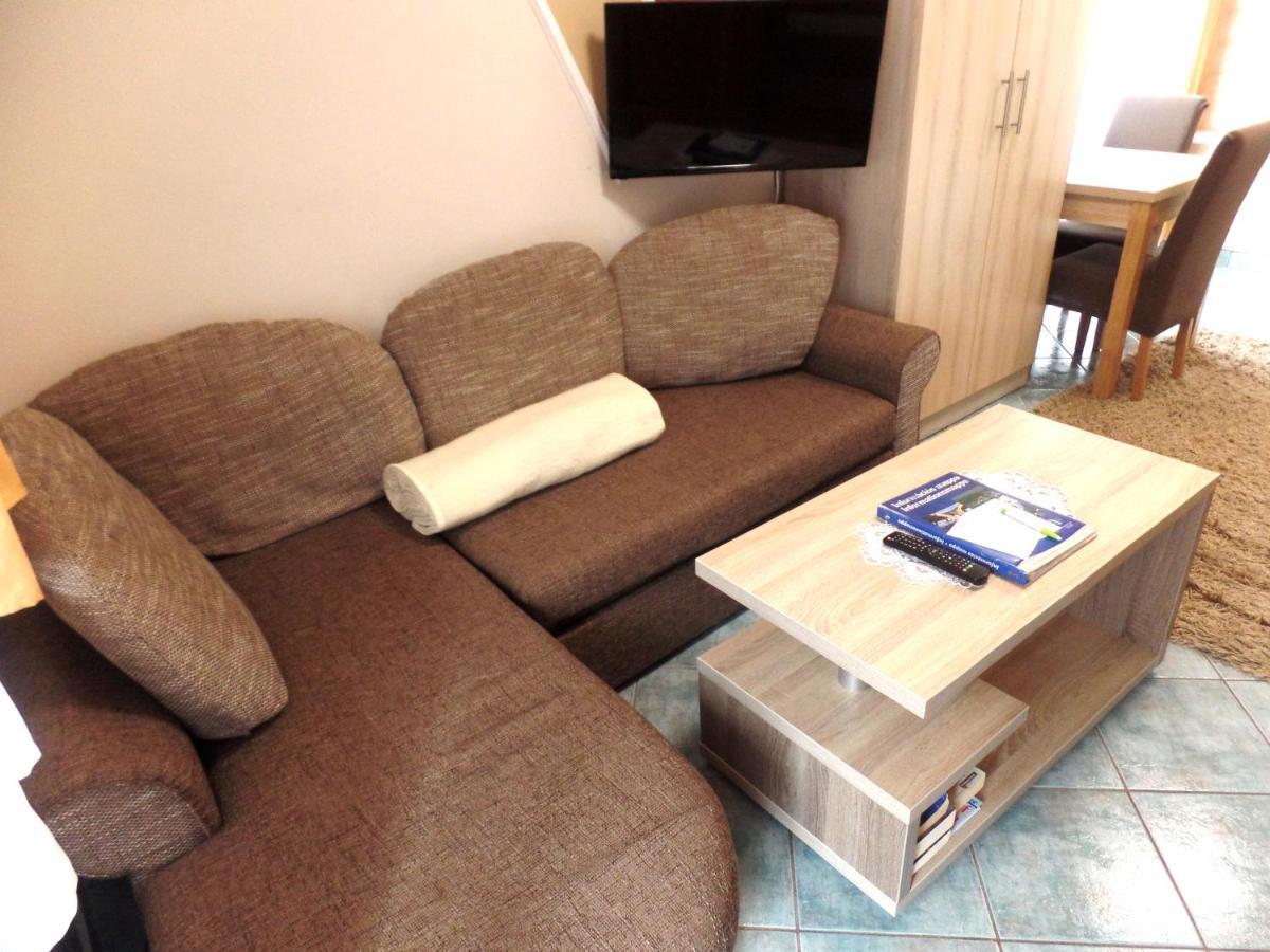 Apartman Siesta Buek - Buekfuerdo エクステリア 写真