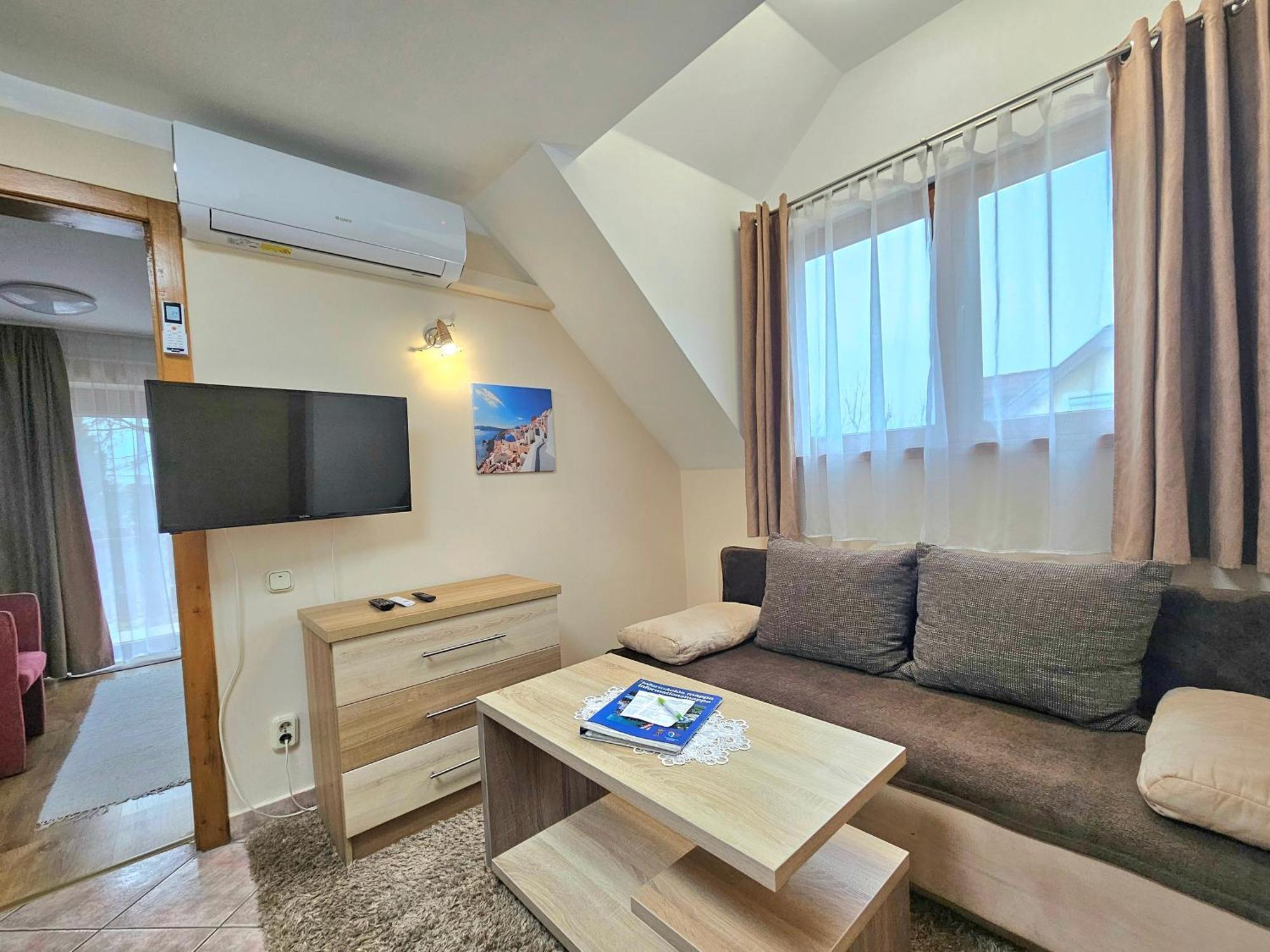 Apartman Siesta Buek - Buekfuerdo エクステリア 写真