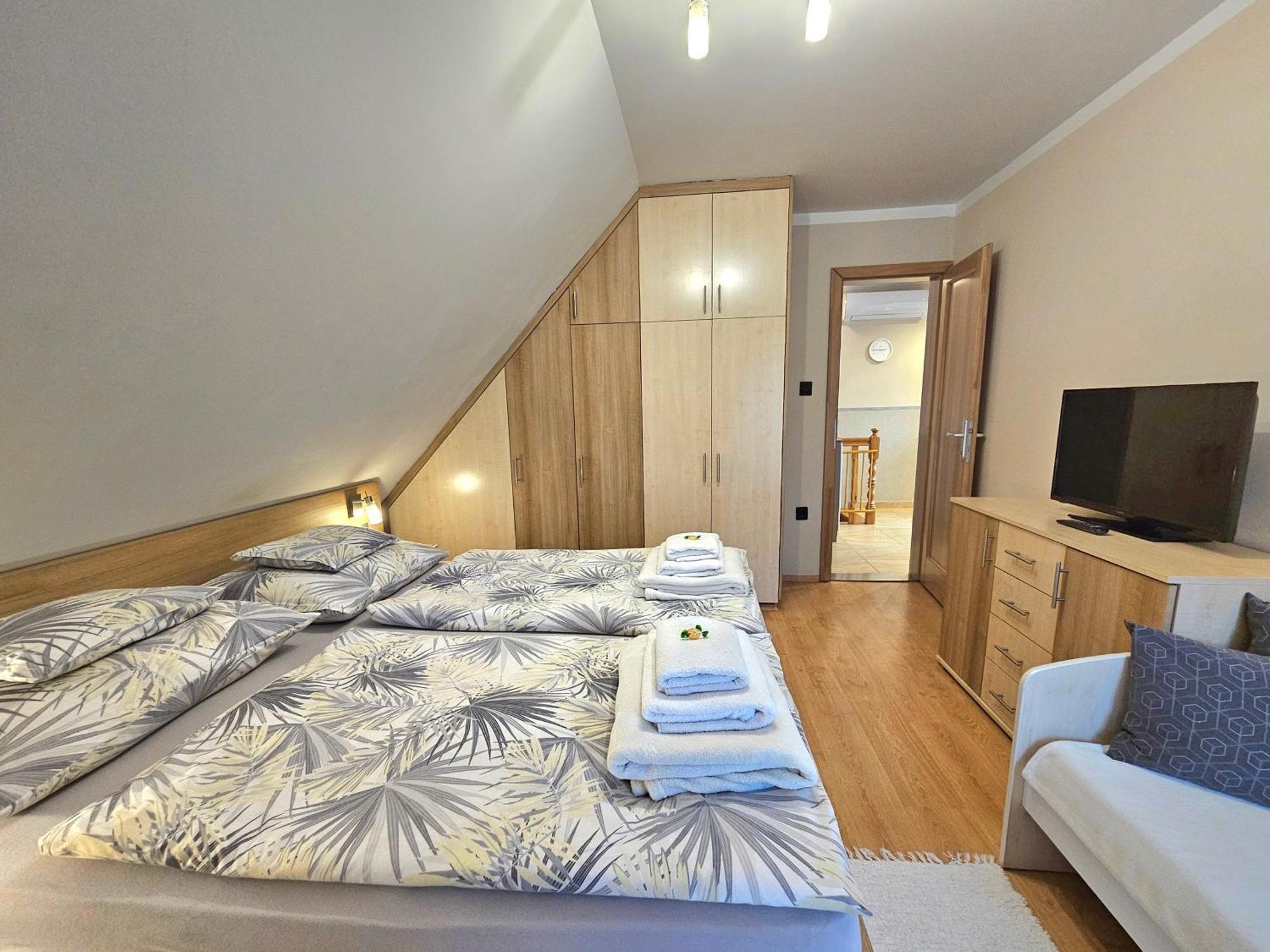 Apartman Siesta Buek - Buekfuerdo エクステリア 写真