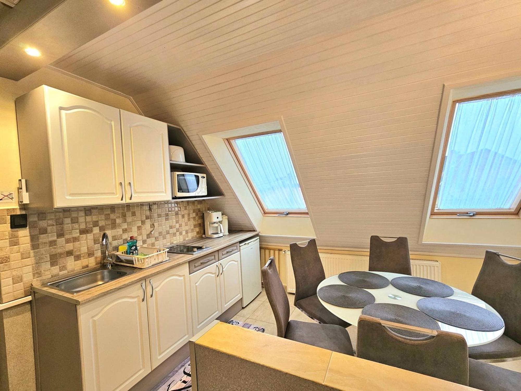 Apartman Siesta Buek - Buekfuerdo エクステリア 写真