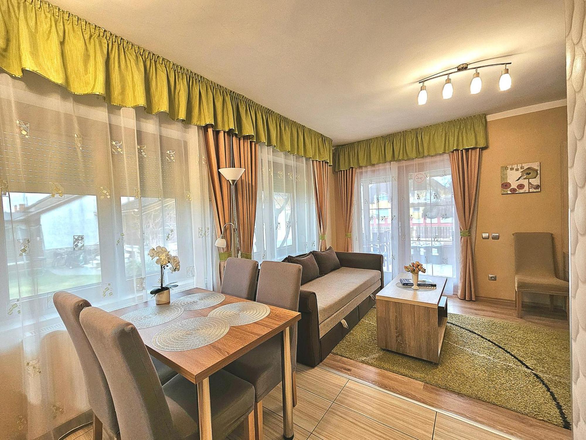 Apartman Siesta Buek - Buekfuerdo エクステリア 写真