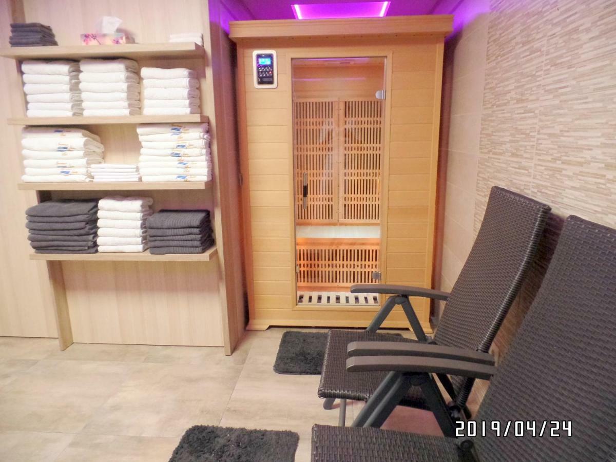Apartman Siesta Buek - Buekfuerdo エクステリア 写真